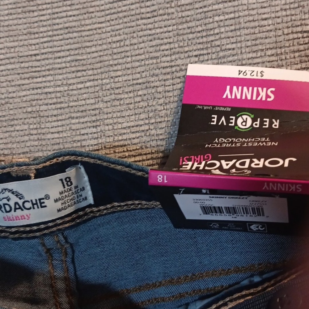 Jordache - Picture 3 of 3